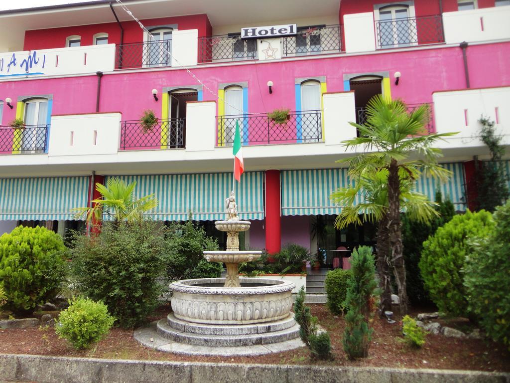 Hotel Miami Civitella Del Tronto Exterior photo